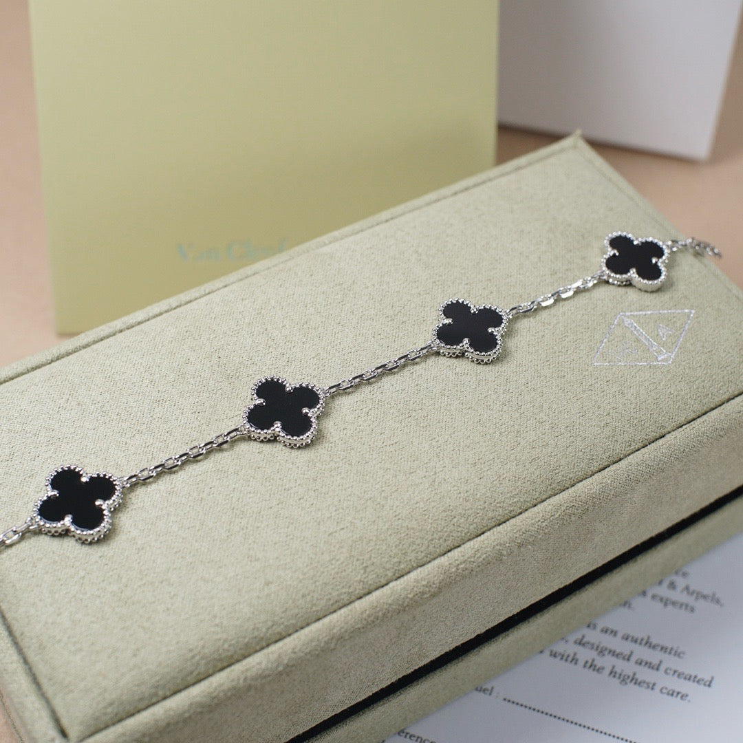 [Regalia Jewelry]CLOVER 5 MOTIF ONYXS  BRACELET SILVER