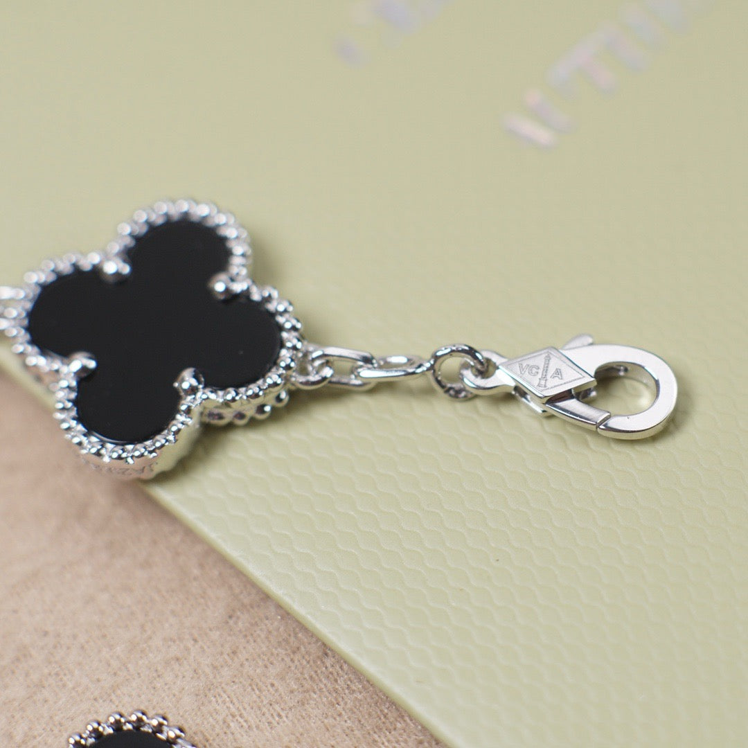 [Regalia Jewelry]CLOVER 5 MOTIF ONYXS  BRACELET SILVER