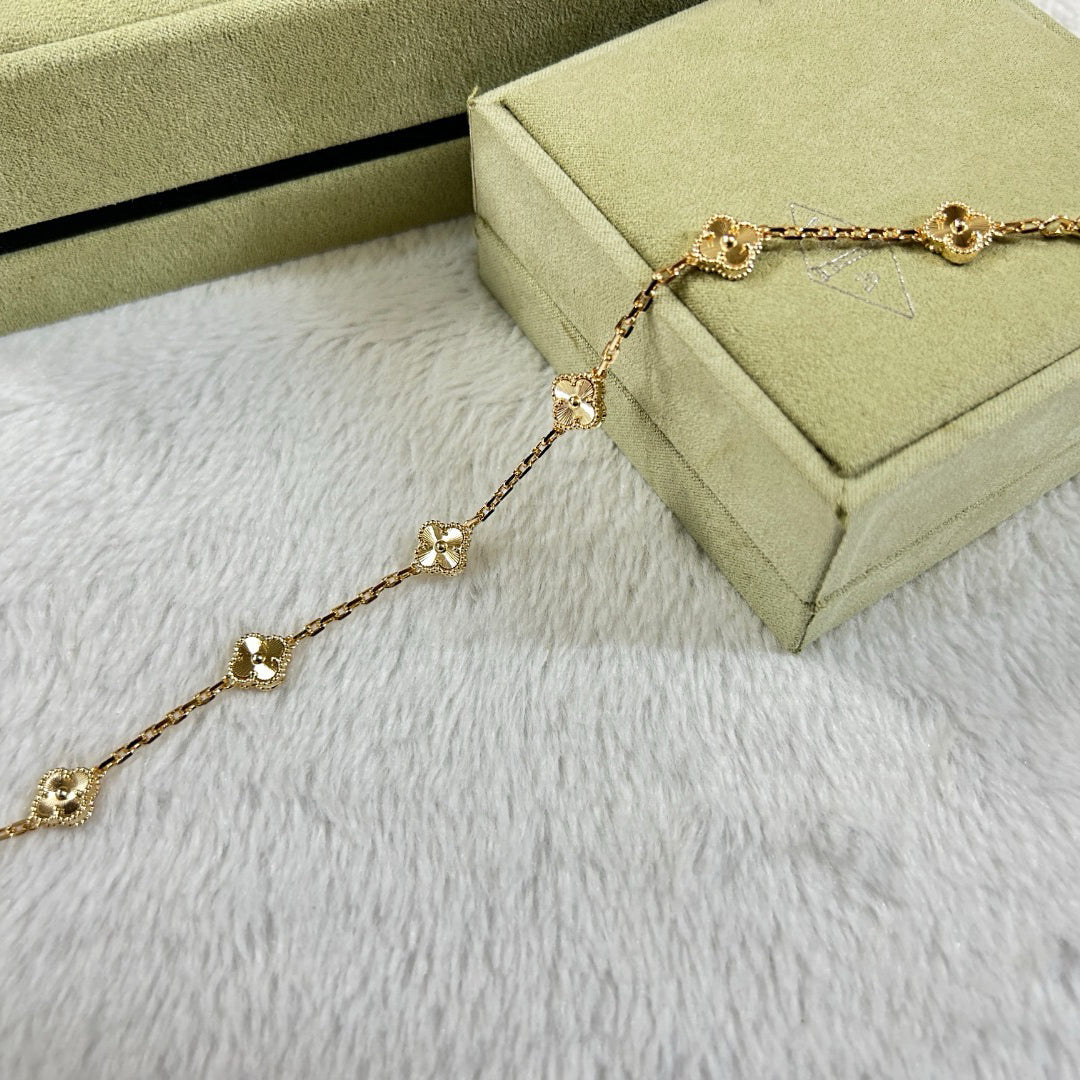 [Regalia Jewelry]CLOVER 6 MOTIF DIAMOND BRACELET