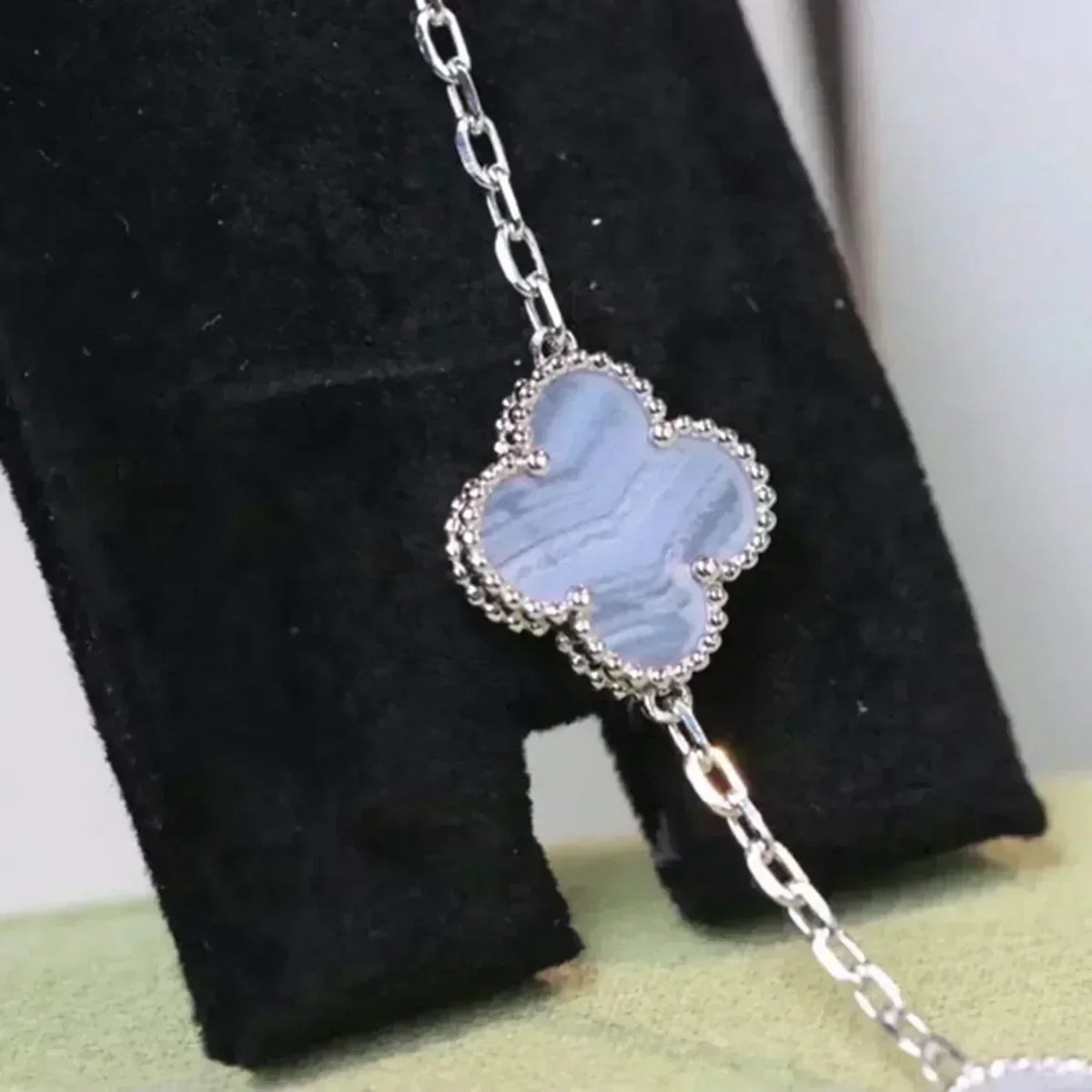 [Regalia Jewelry] CLOVER 5 MOTIF PURPLE CHALCEDONY BRACELET COLLECTION