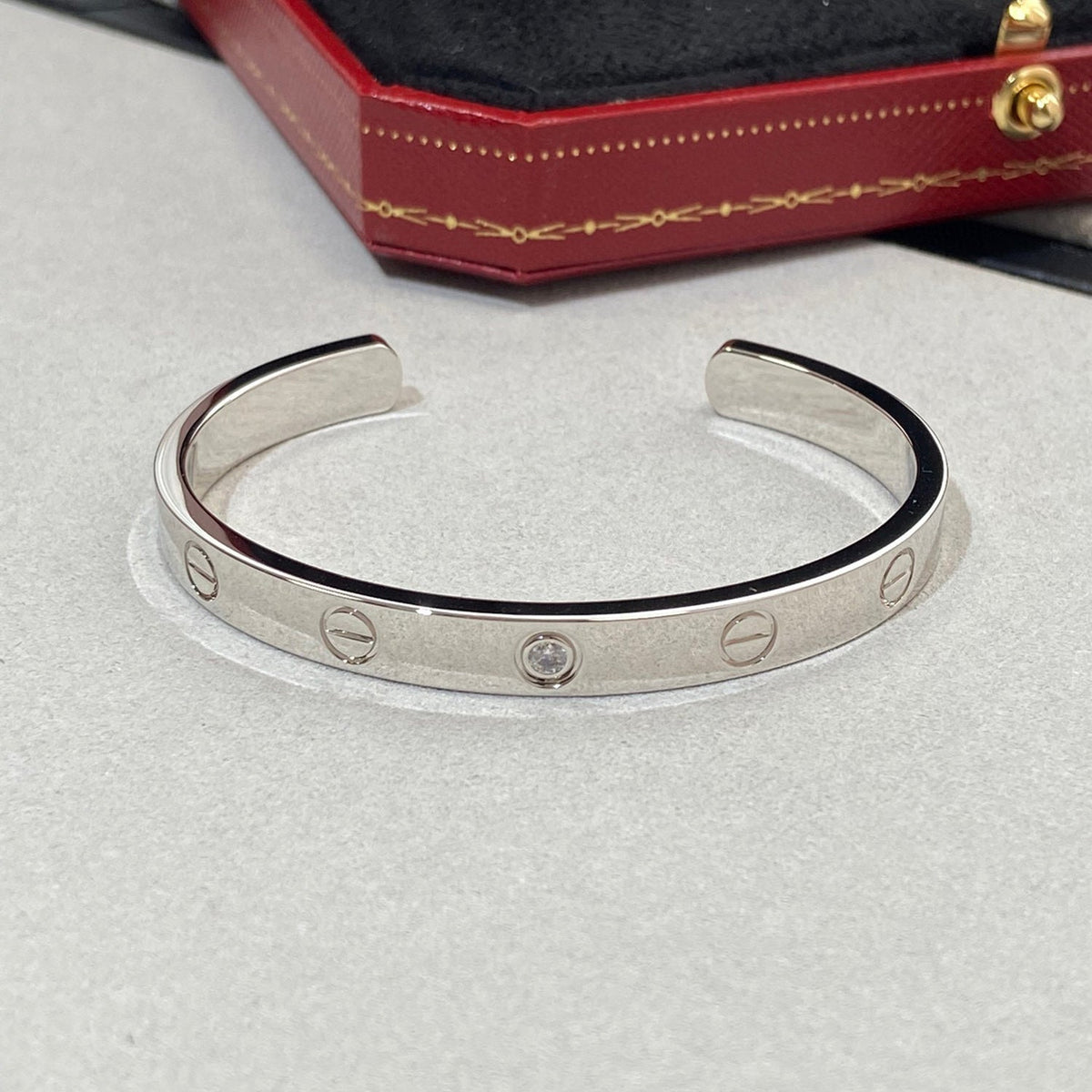 [Regalia Jewelry]LOVE BRACELET 6.1MM 1 DIAMOND OPEN CUFF