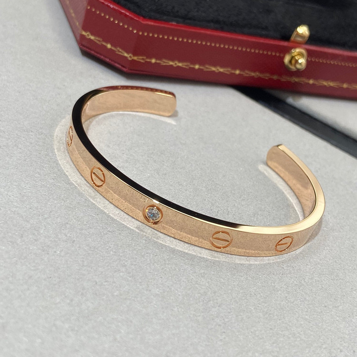 [Regalia Jewelry]LOVE BRACELET 6.1MM 1 DIAMOND OPEN CUFF