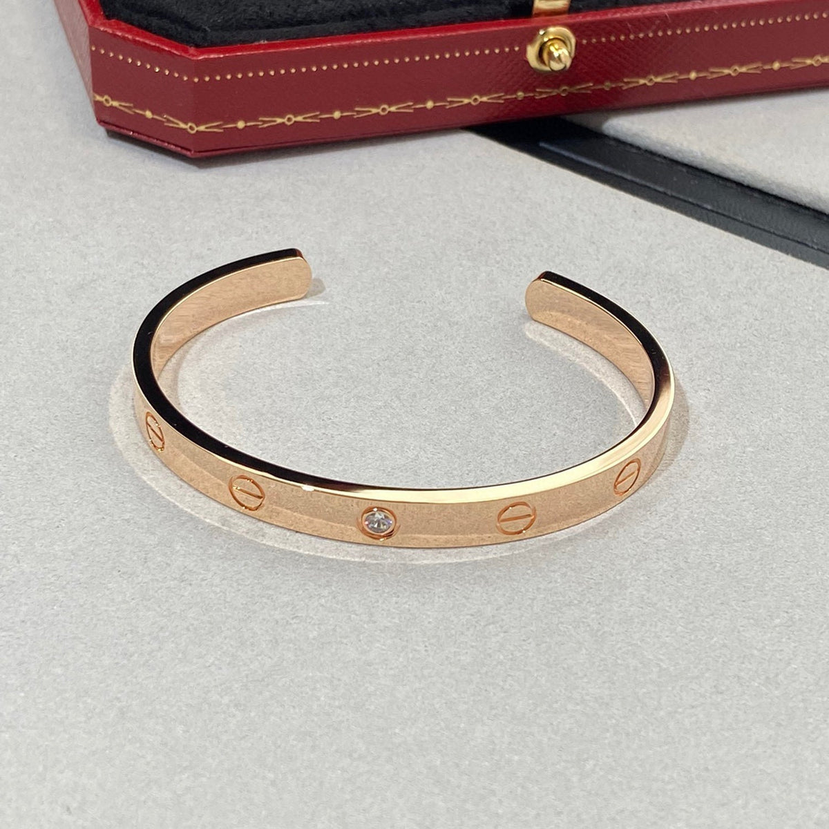 [Regalia Jewelry]LOVE BRACELET 6.1MM 1 DIAMOND OPEN CUFF