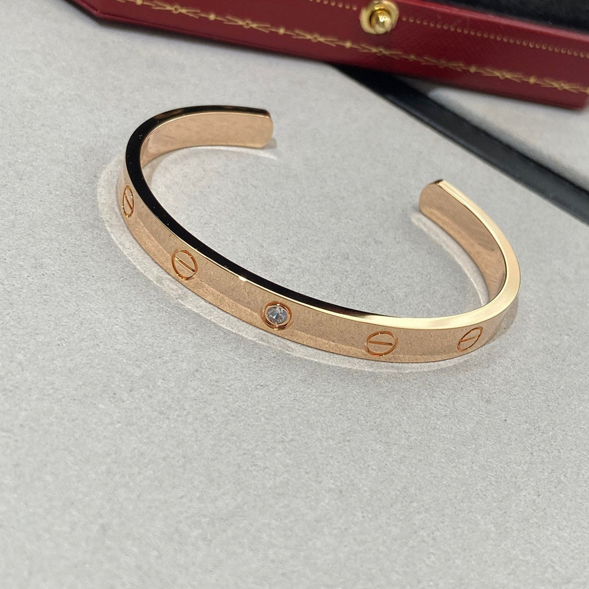 [Regalia Jewelry]LOVE BRACELET 6.1MM 1 DIAMOND OPEN CUFF
