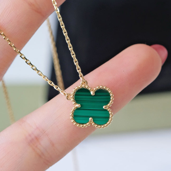 [Regalia Jewelry]CLOVER 15MM MALACHITE SINGLE FLOWER  NECKLACE
