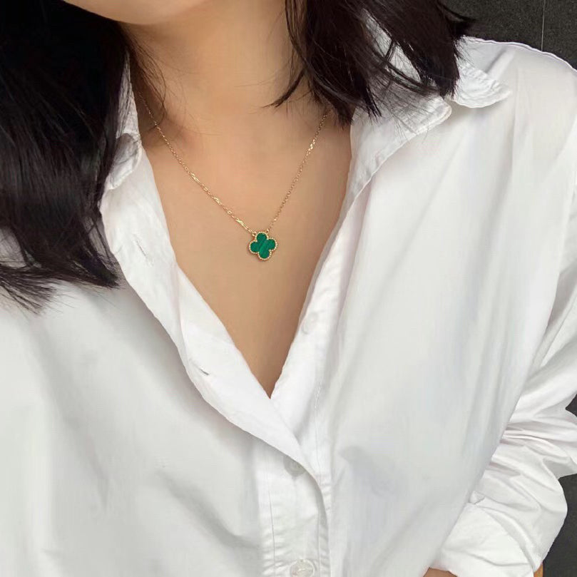 [Regalia Jewelry]CLOVER 15MM MALACHITE SINGLE FLOWER  NECKLACE