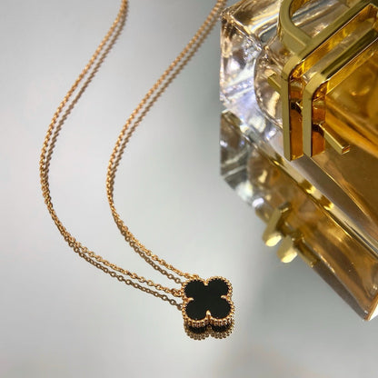 [Regalia Jewelry]CLOVER 15MM BLACK ONYX SINGLE FLOWER NECKLACE