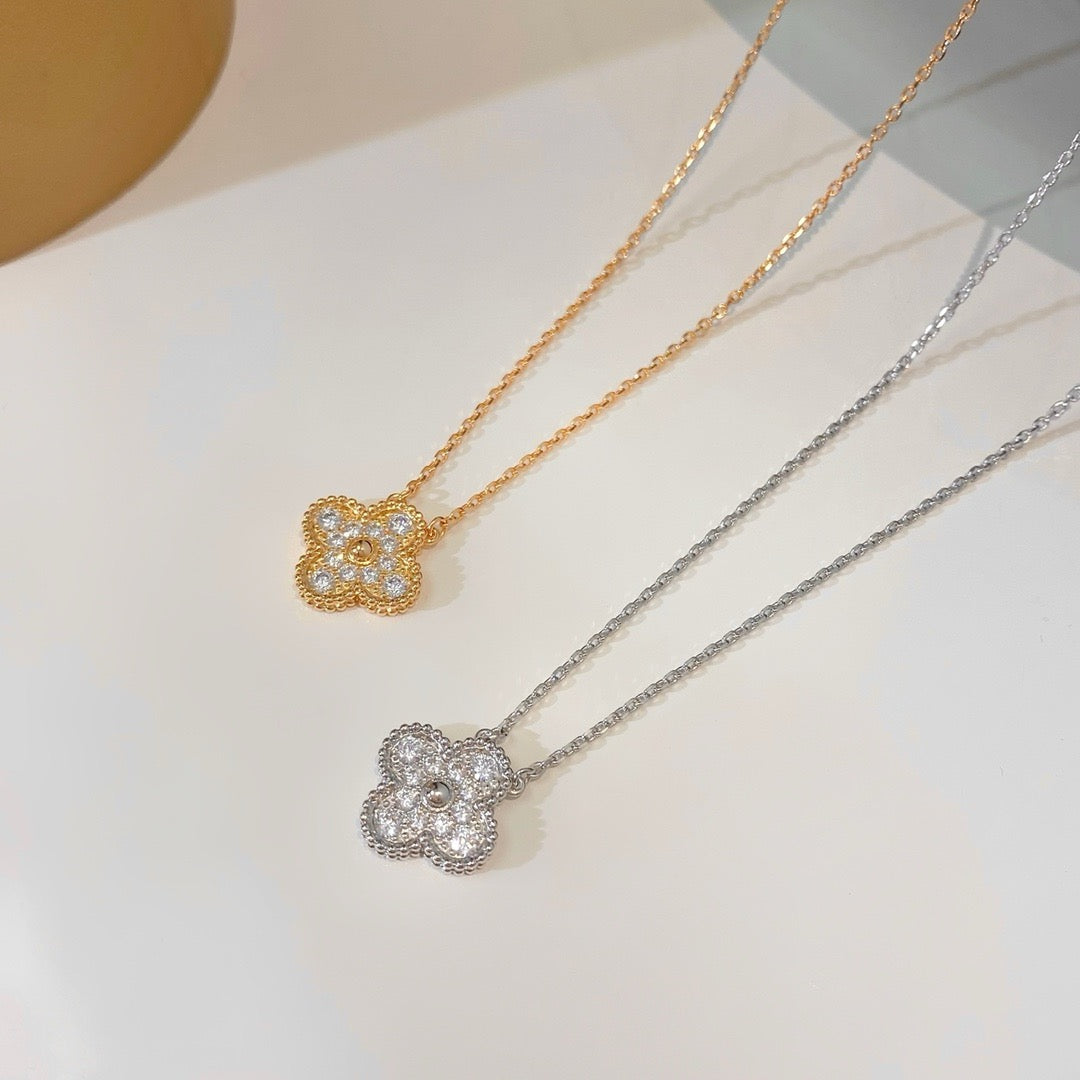 [Regalia Jewelry]CLOVER 15MM DIAMOND SINGLE FLOWER NECKLACE