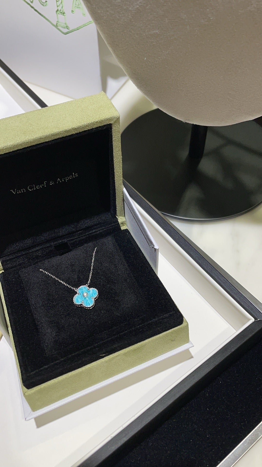 [Regalia Jewelry]CLOVER 15MM DIAMOND SVRES PORCELAIN  NECKLACE SILVER