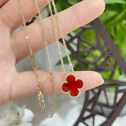 [Regalia Jewelry]CLOVER 15MM CARNELIAN SINGLE FLOWER NECKLACE