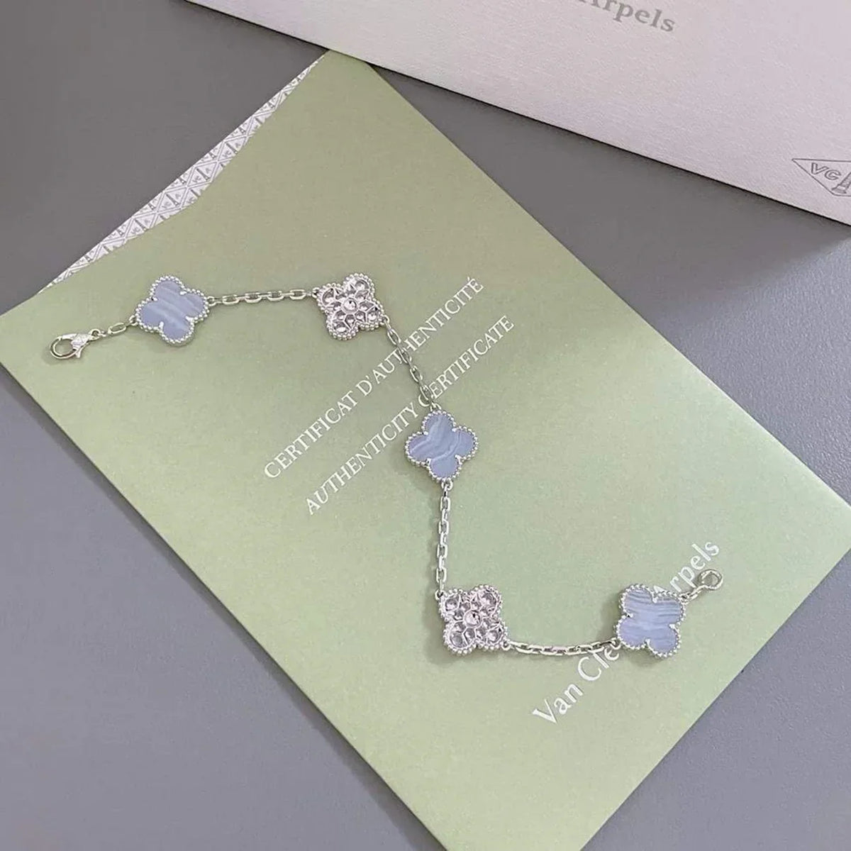 [Regalia Jewelry] CLOVER 5 MOTIF PURPLE CHALCEDONY BRACELET COLLECTION