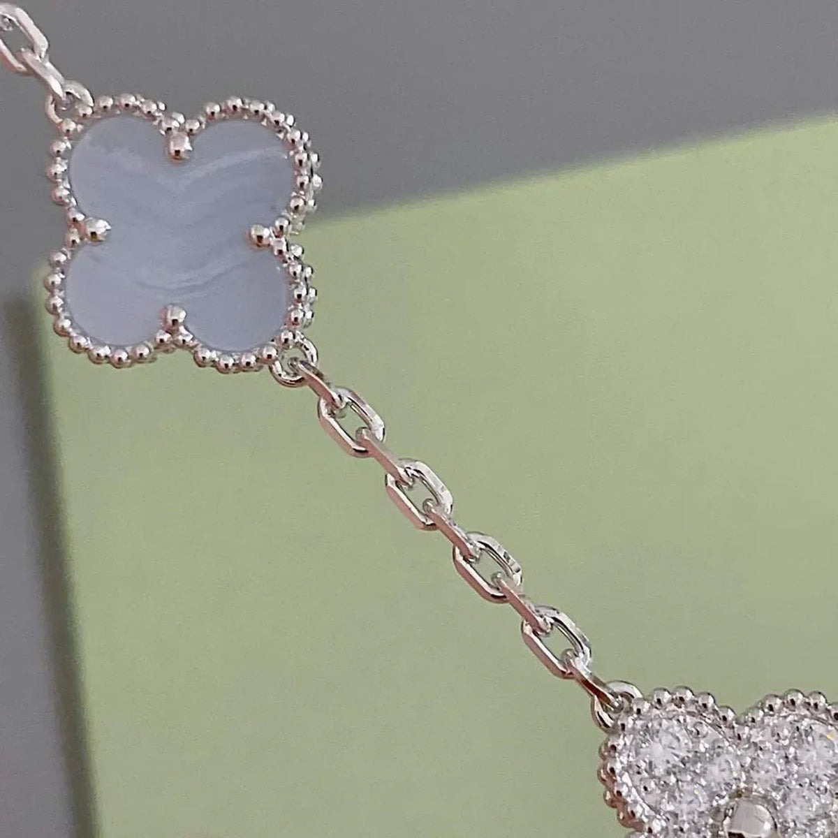[Regalia Jewelry] CLOVER 5 MOTIF PURPLE CHALCEDONY BRACELET COLLECTION