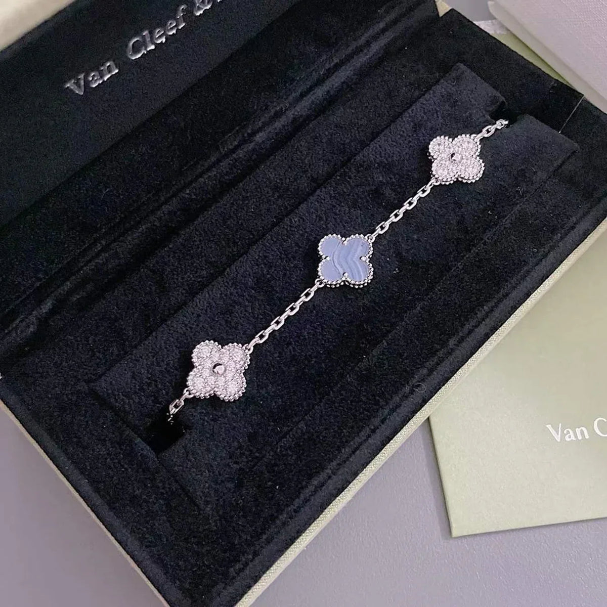 [Regalia Jewelry] CLOVER 5 MOTIF PURPLE CHALCEDONY BRACELET COLLECTION