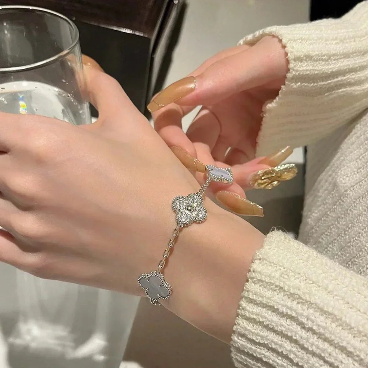 [Regalia Jewelry] CLOVER 5 MOTIF PURPLE CHALCEDONY BRACELET COLLECTION