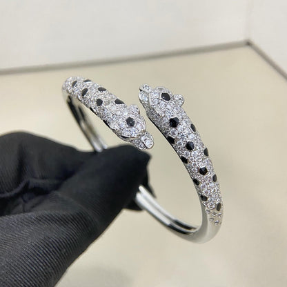 [Regalia Jewelry]PANTHERE DOUBLE HEADED HALF DIAMOND OPEN BRACELET