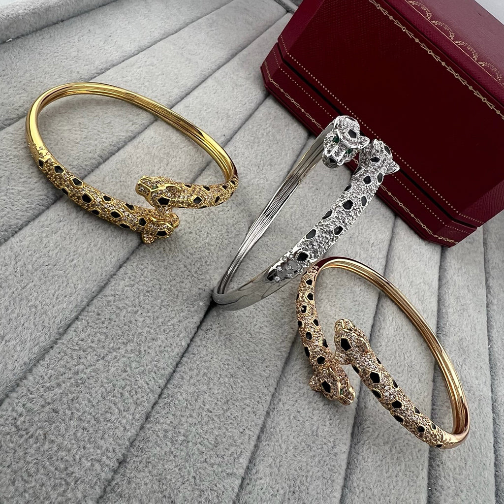 [Regalia Jewelry]PANTHERE DOUBLE HEADED HALF DIAMOND OPEN BRACELET