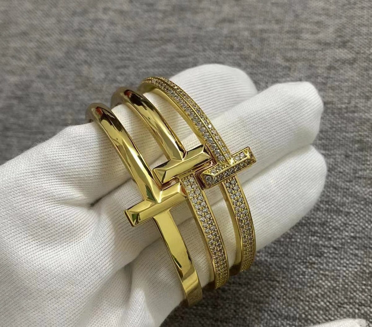 [Regalia Jewels]T1 WIDE HINGED BANGLE BRACELET