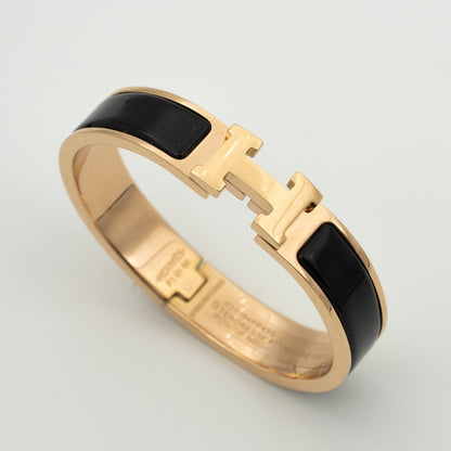 [Regalia Jewelry]H BLACK BRACELET