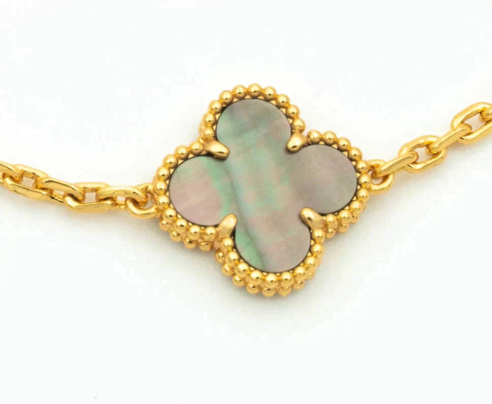 [Regalia Jewelry]CLOVER 5 MOTIF GRAY MOP DIAMOND BRACELET