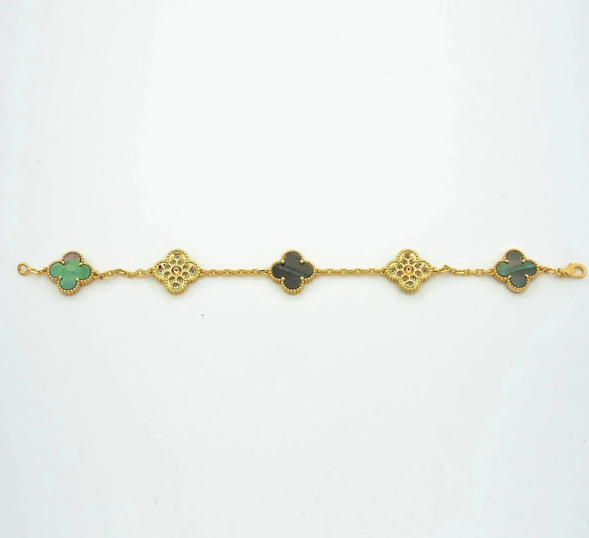 [Regalia Jewelry]CLOVER 5 MOTIF GRAY MOP DIAMOND BRACELET