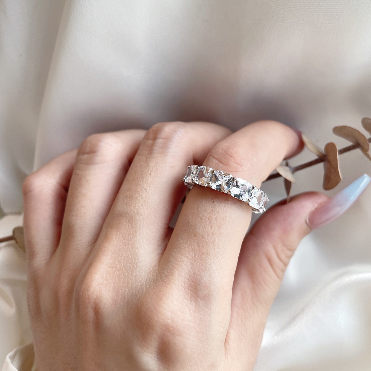 [Regalia Jewelry]Elegant Princess Cut Tennis Ring