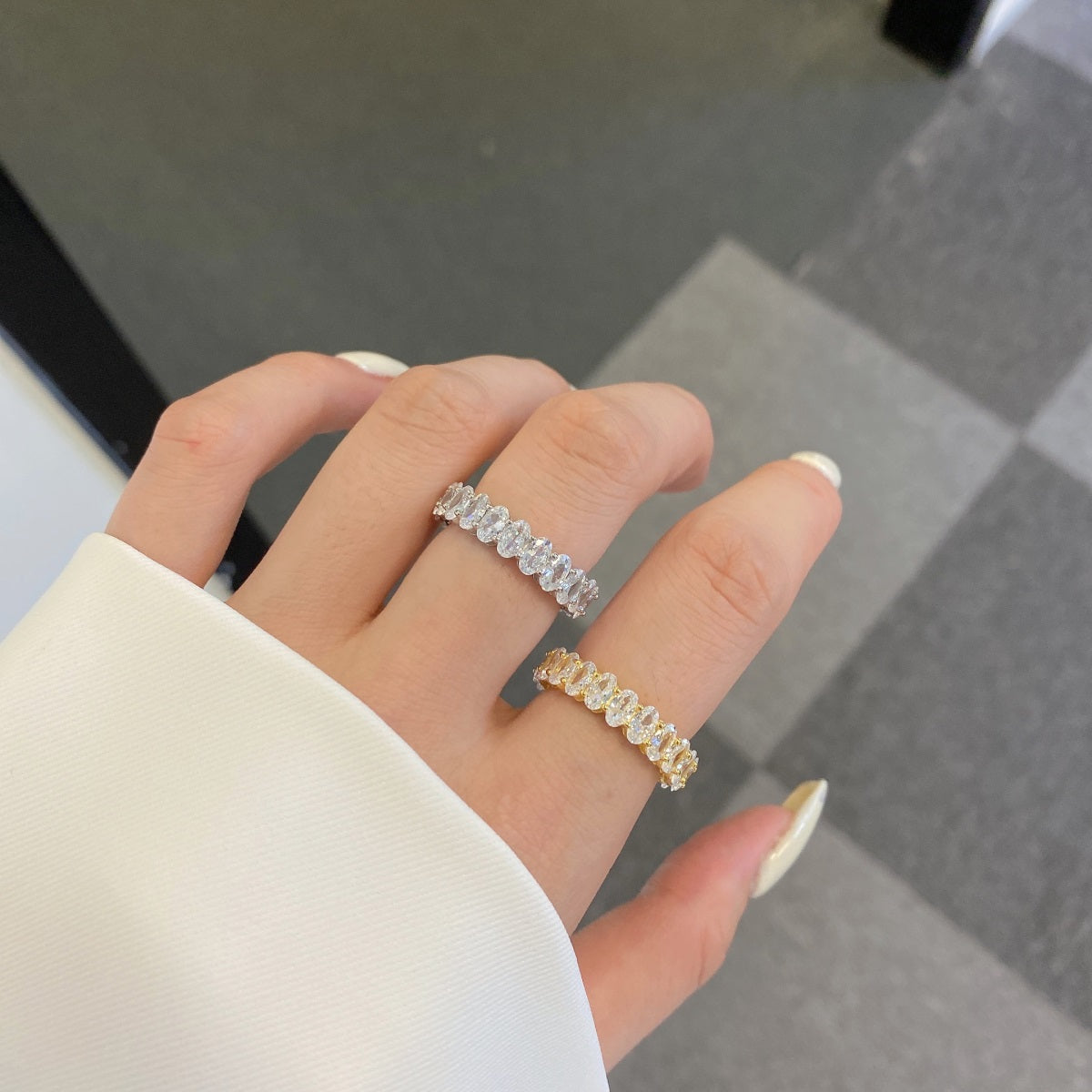 [Regalia Jewelry]Ornate Oval Cut Tennis Ring