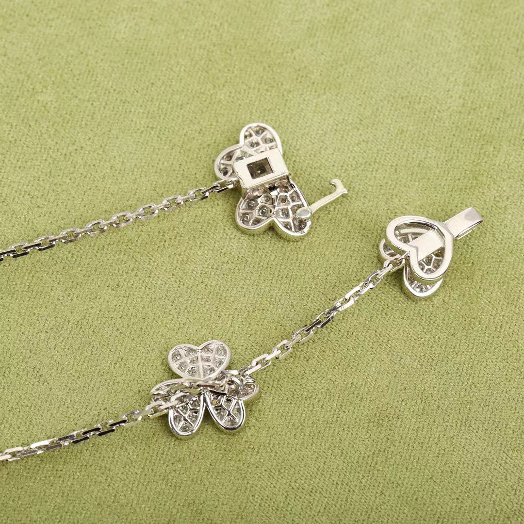 [Regalia Jewelry]FRIVOLE SILVER 9 FLOWERS NECKLACE