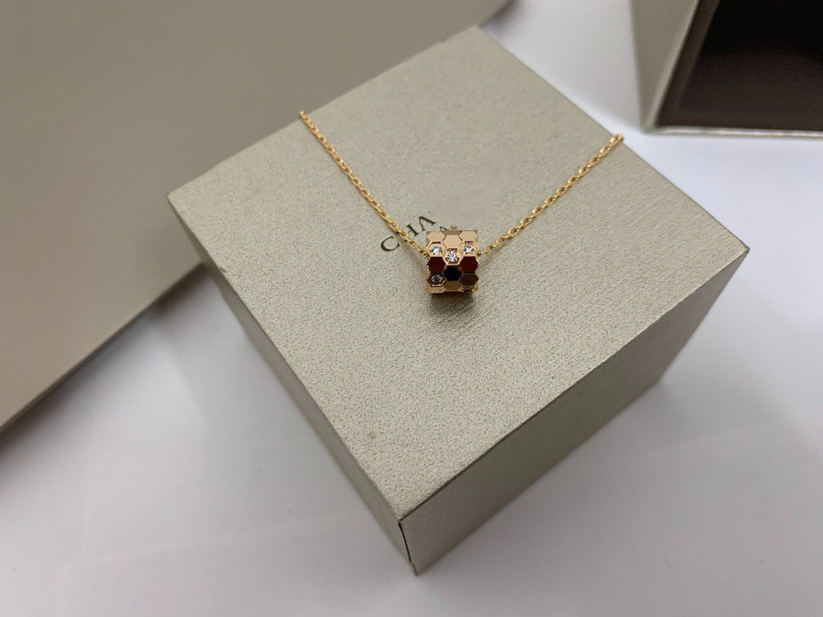 [Regalia Jewelry]BEE LOVE DIAMOND NECKLACE
