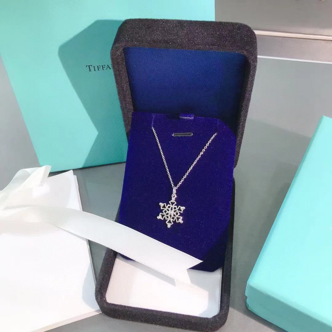 [Regalia Jewels]STERLING SILVER SNOWFLAKE PENDANT NECKLACE