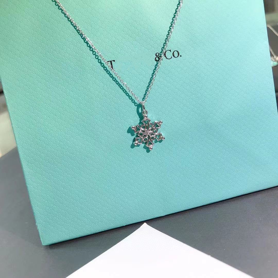 [Regalia Jewels]STERLING SILVER SNOWFLAKE PENDANT NECKLACE