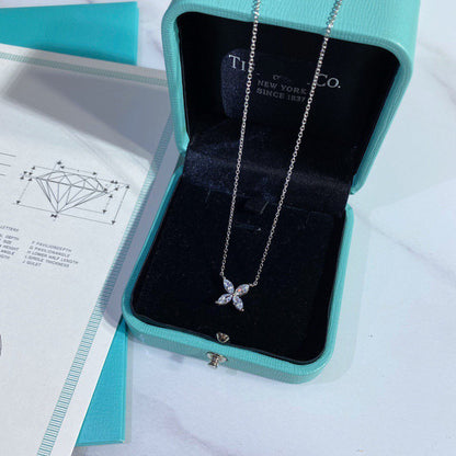 [Regalia Jewels]PLATINUM AND DIAMOND VICTORIA PENDANT NECKLACE