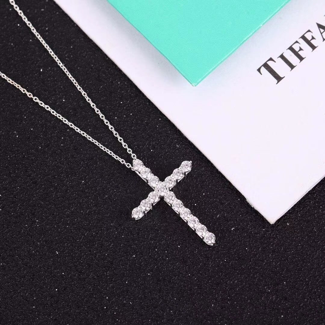 [Regalia Jewels]MOISSANITE STONE CROSS PENDANT NECKLACE SIMULATED DIAMOND CROSS CHOKER