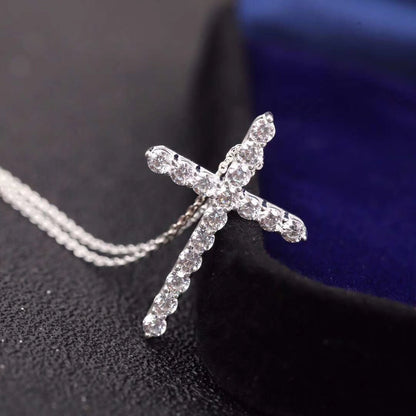 [Regalia Jewels]MOISSANITE STONE CROSS PENDANT NECKLACE SIMULATED DIAMOND CROSS CHOKER