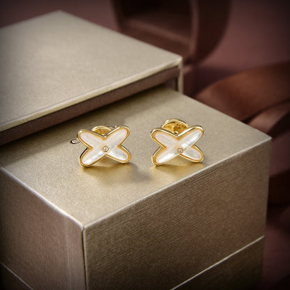 [Regalia Jewelry]JEUX DE WHITE MOP GOLD DIAMOND EARRINGS