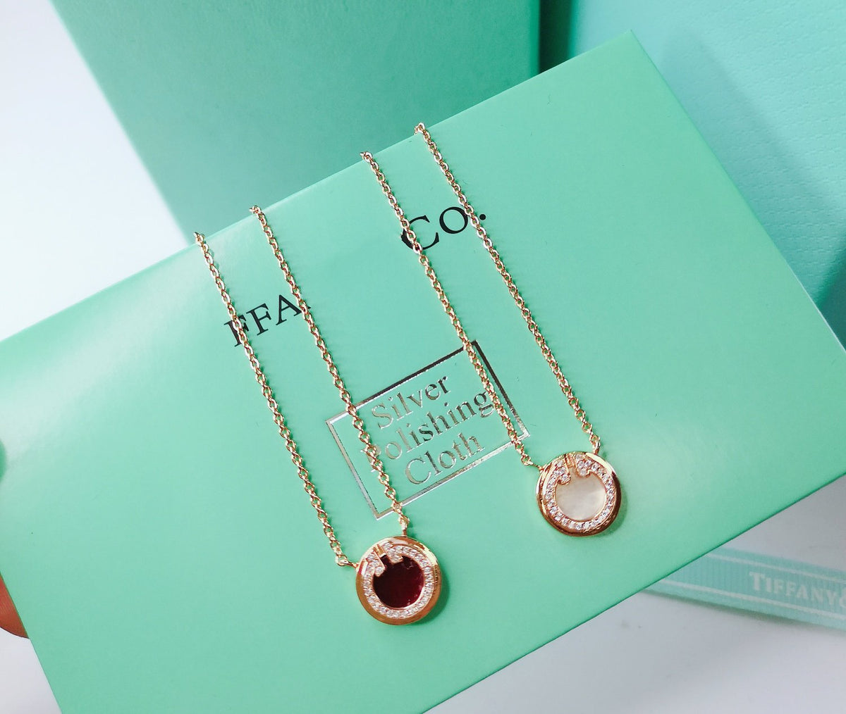 [Regalia Jewels]DIAMOND AND MOTHER PEARL CIRCLE NECKLACE PENDANT