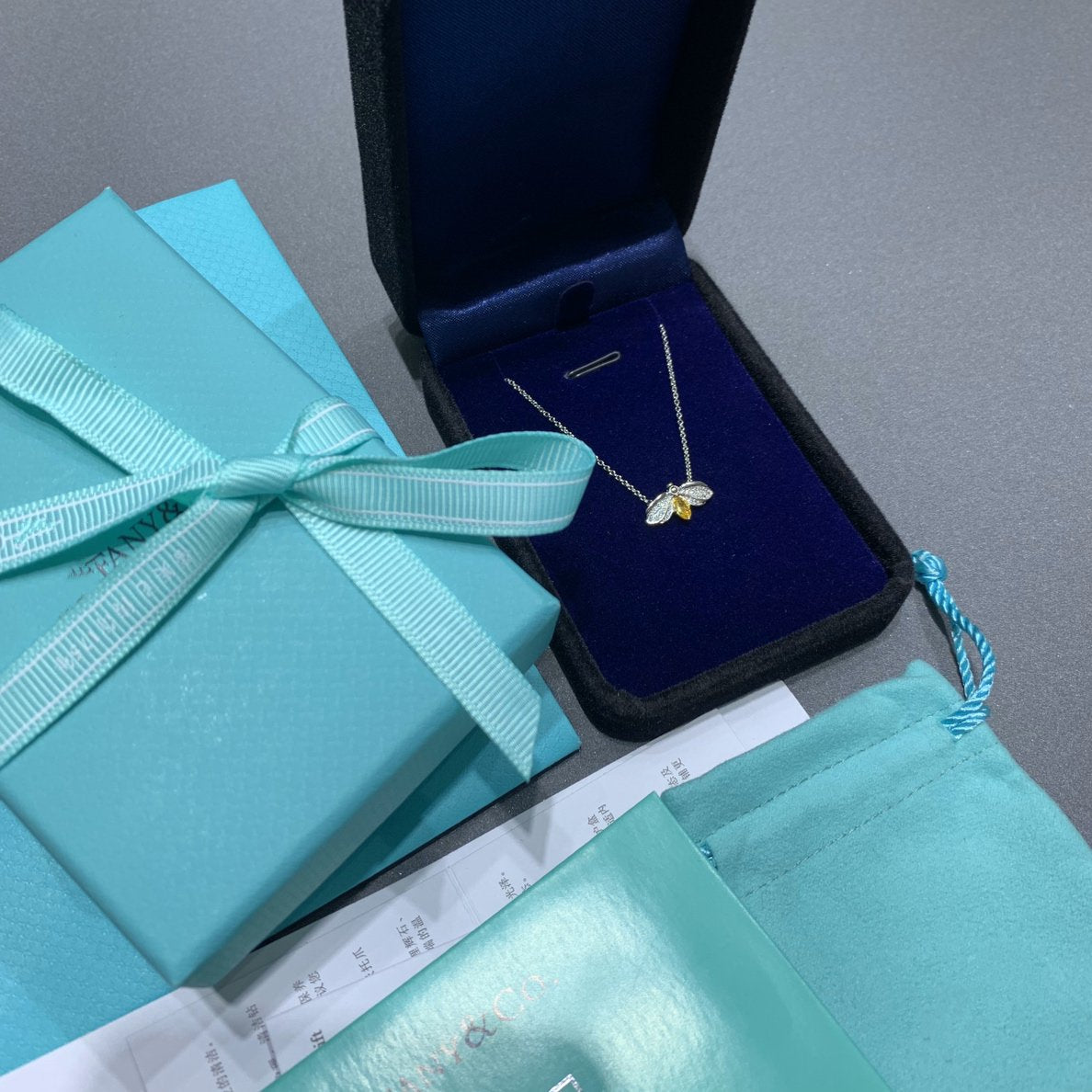 [Regalia Jewels]PAPER FLOWERS YELLOW DIAMOND FIREFLY PENDANT