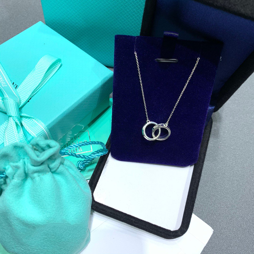 [Regalia Jewels]INTERLOCKING CIRCLES PENDANT SILVER SMALL NECKLACE