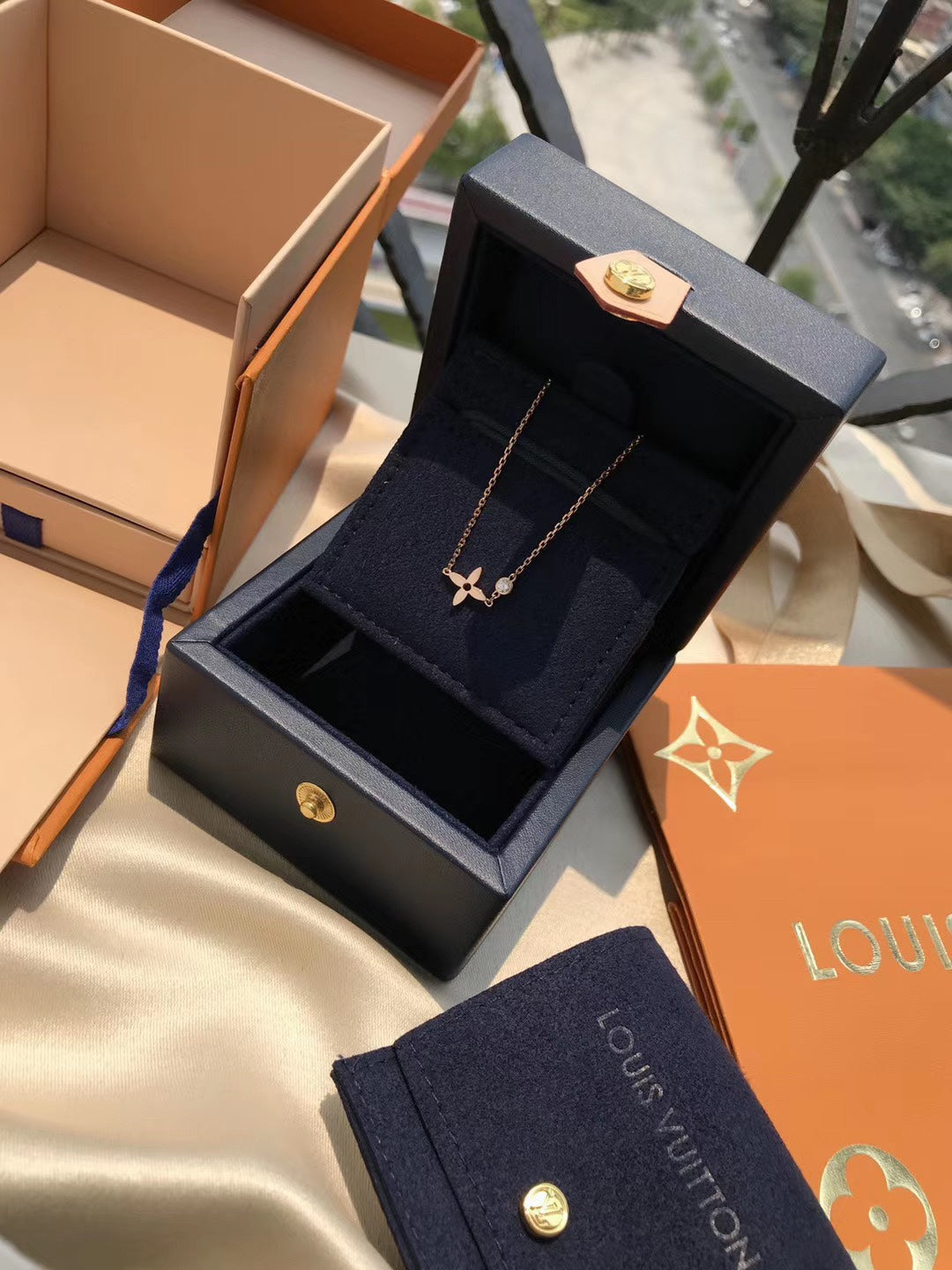 [Regalia Jewelry]BLOSSOM PENDANT PINK GOLD AND DIAMOND