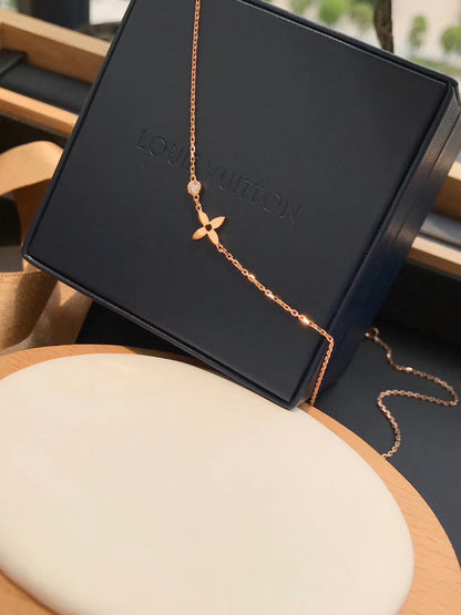 [Regalia Jewelry]BLOSSOM PENDANT PINK GOLD AND DIAMOND