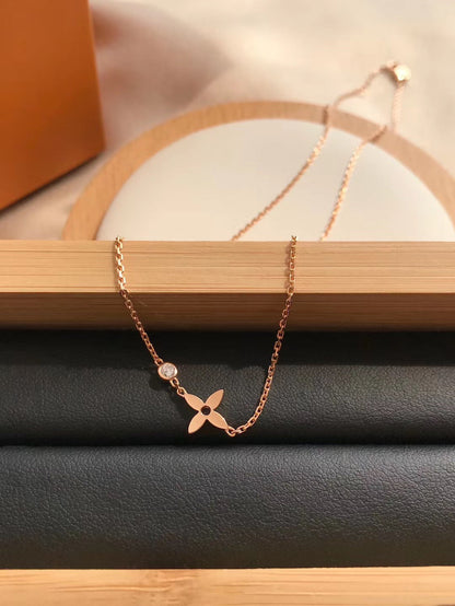 [Regalia Jewelry]BLOSSOM PENDANT PINK GOLD AND DIAMOND