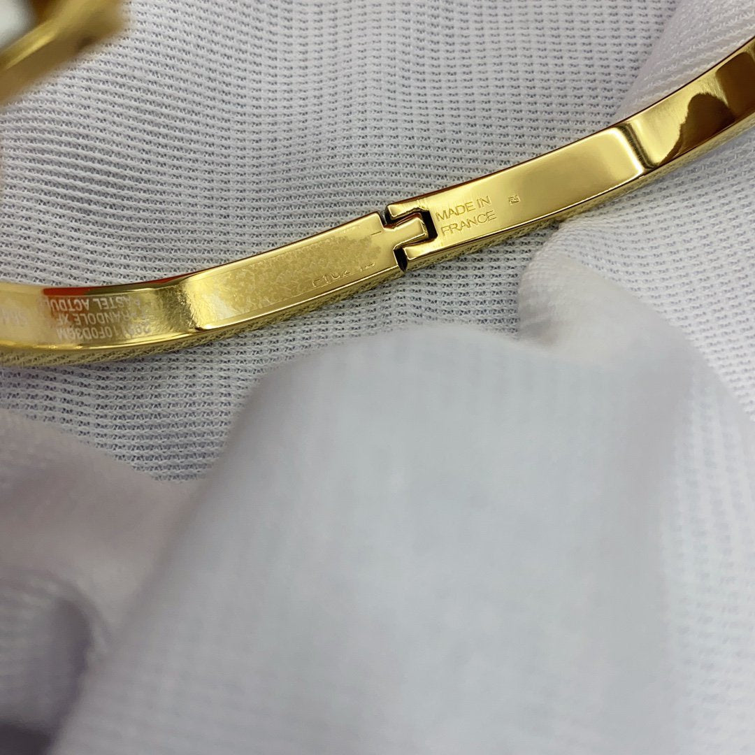 [Regalia Jewelry]CLASSIC HM CLIC WHITE 8MM ENAMEL BRACELET