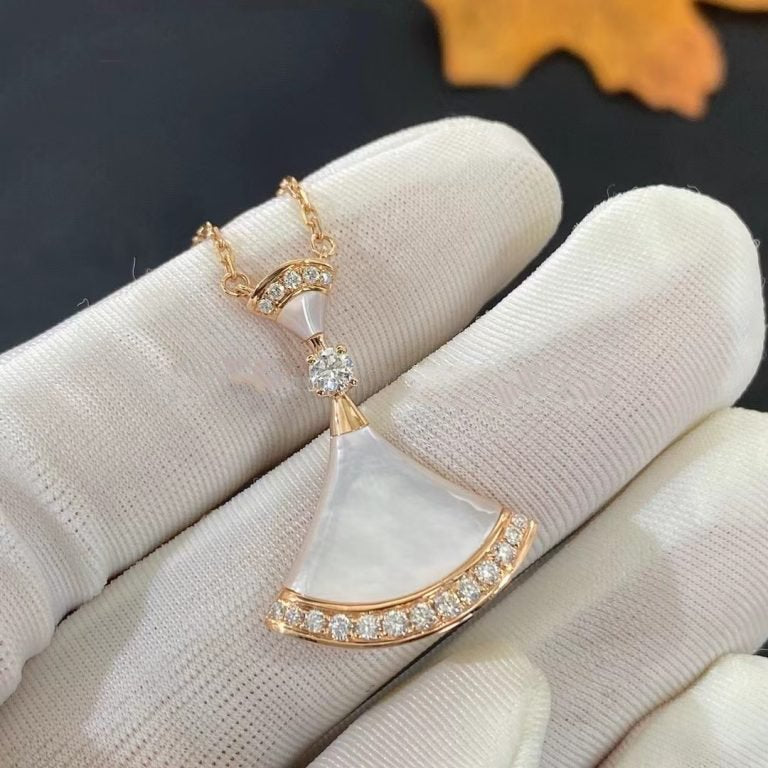 [Regalia Jewelry]DREAM NECKLACE MOP PINK GOLD DIAMOND