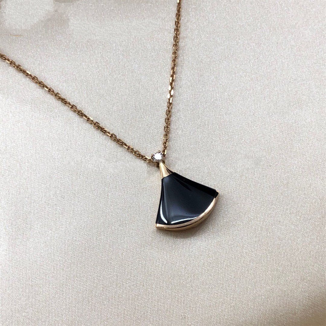 [Regalia Jewelry]DREAM NECKLACE ONYX 1 DIAMOND