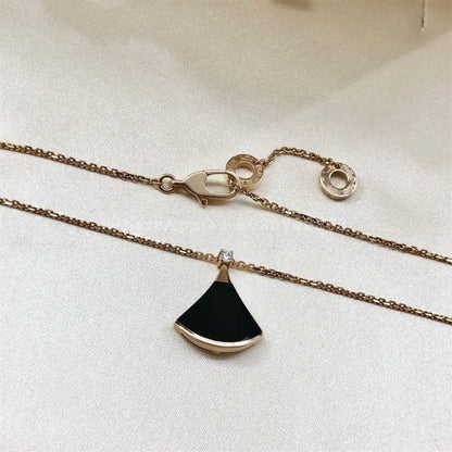 [Regalia Jewelry]DREAM NECKLACE ONYX 1 DIAMOND