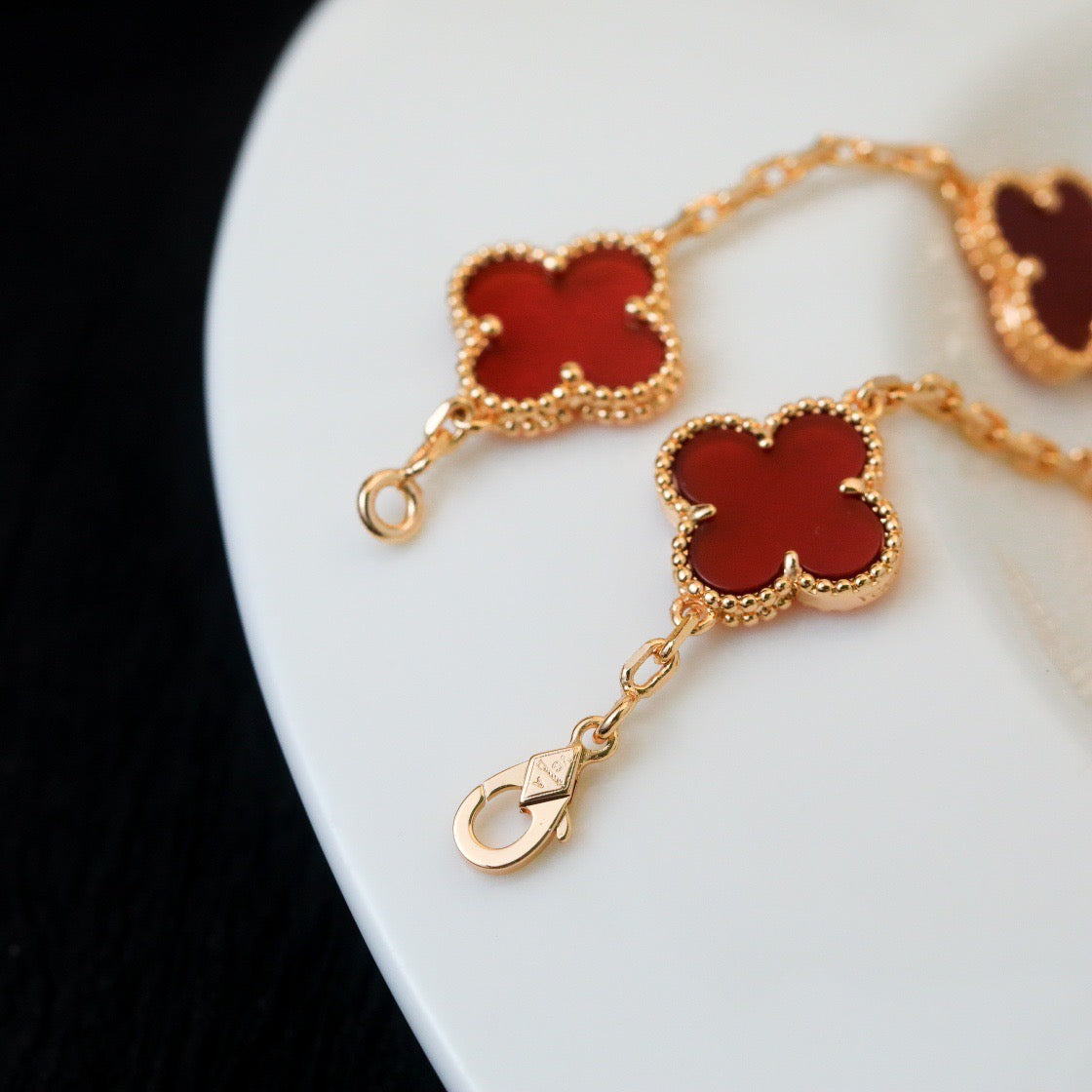 [Regalia Jewelry]CLOVER 5 MOTIFS RED AGATE  BRACELET