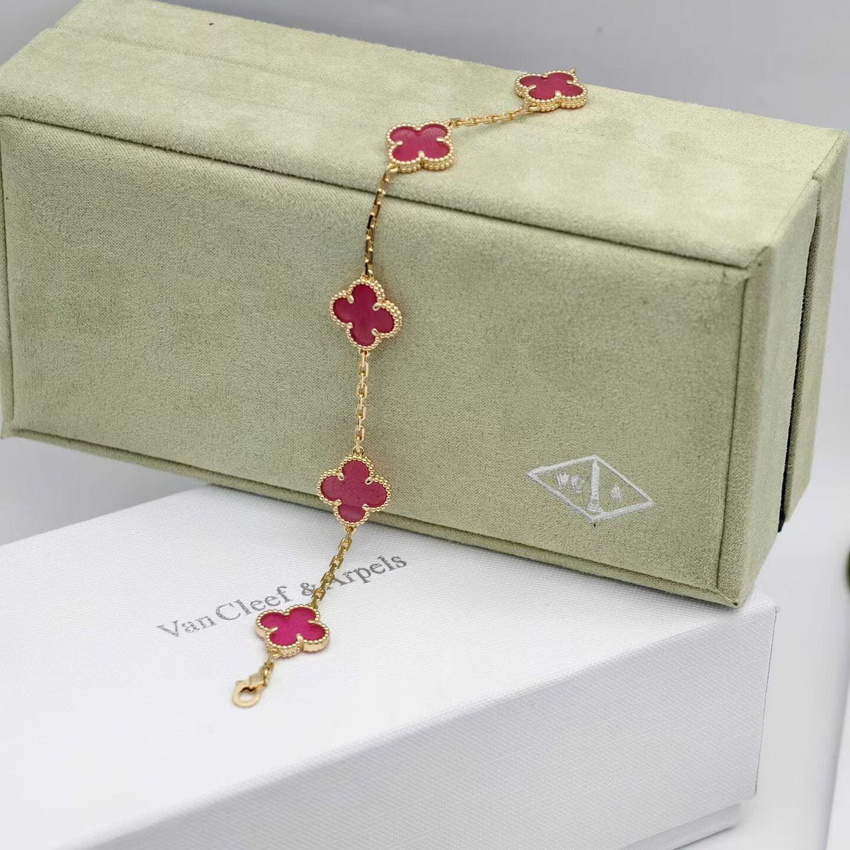 [Regalia Jewelry]CLOVER 5 MOTIFS PINK ENAMEL BRACELET