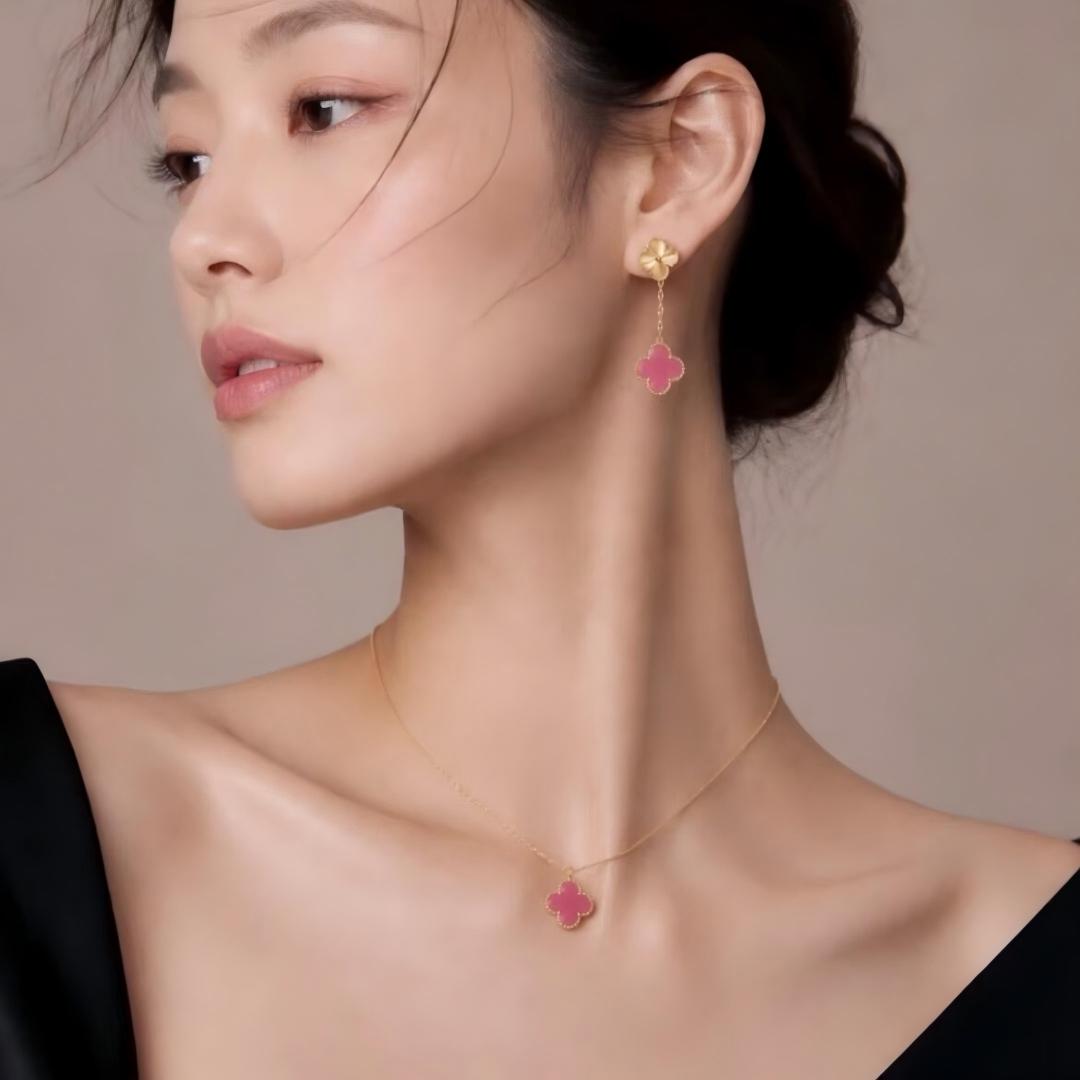 [Regalia Jewelry] CLOVER 1 MOTIFS PINK ENAMEL NECKLACE