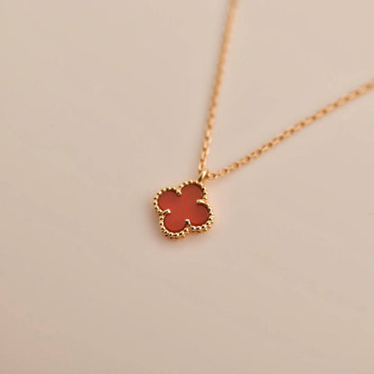 [Regalia Jewelry]CLOVER MINI 9.5MM WHITE CARNELIANS NECKLACE