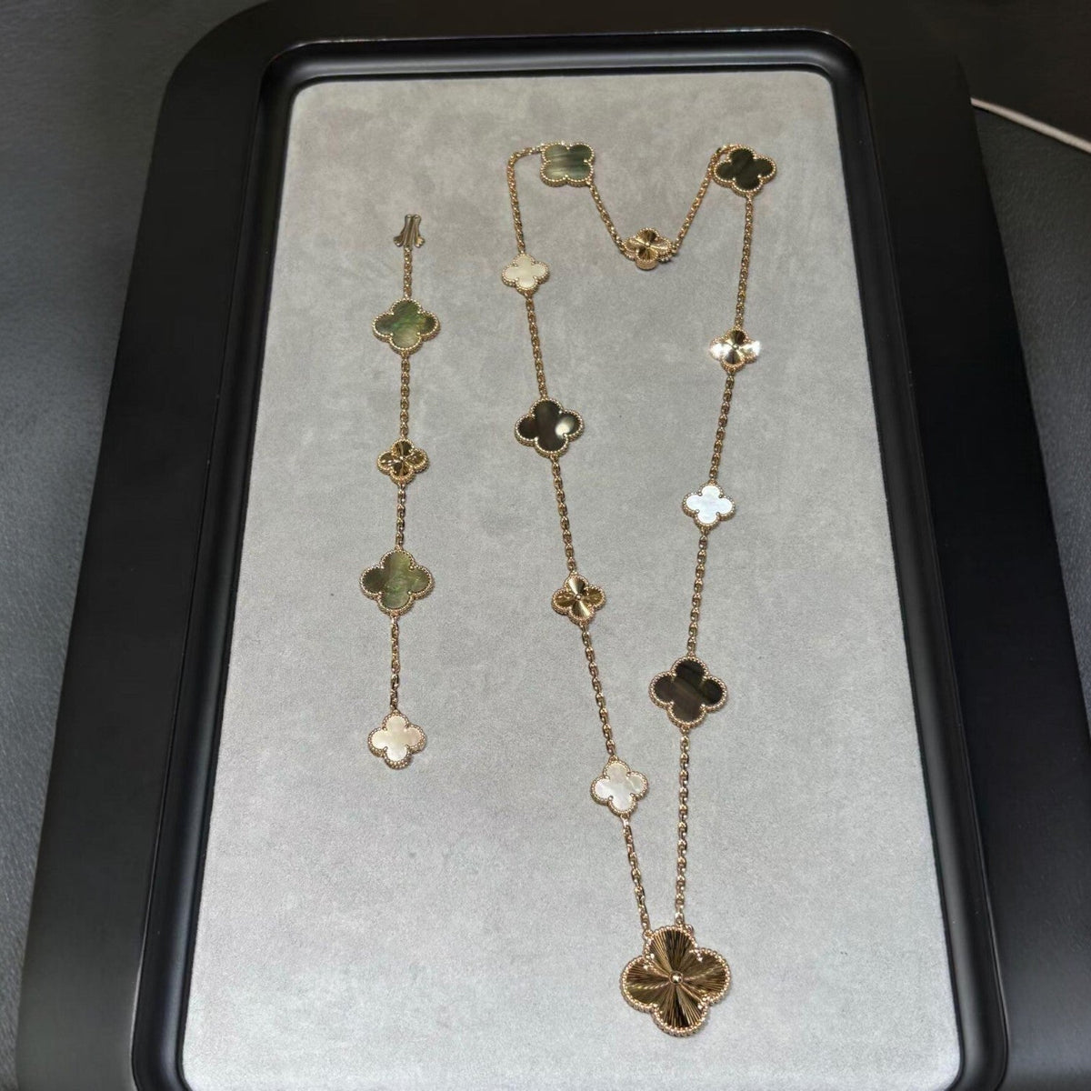 [Regalia Jewelry]DETACHABLE CLOVER 15(11+4) FLOWER ROSE GOLD NECKLACE SET
