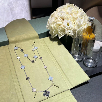 [Regalia Jewelry]DETACHABLE CLOVER 15(11+4) FLOWER SILVER NECKLACE SET